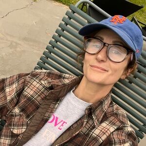 Meet your Posher, Holly